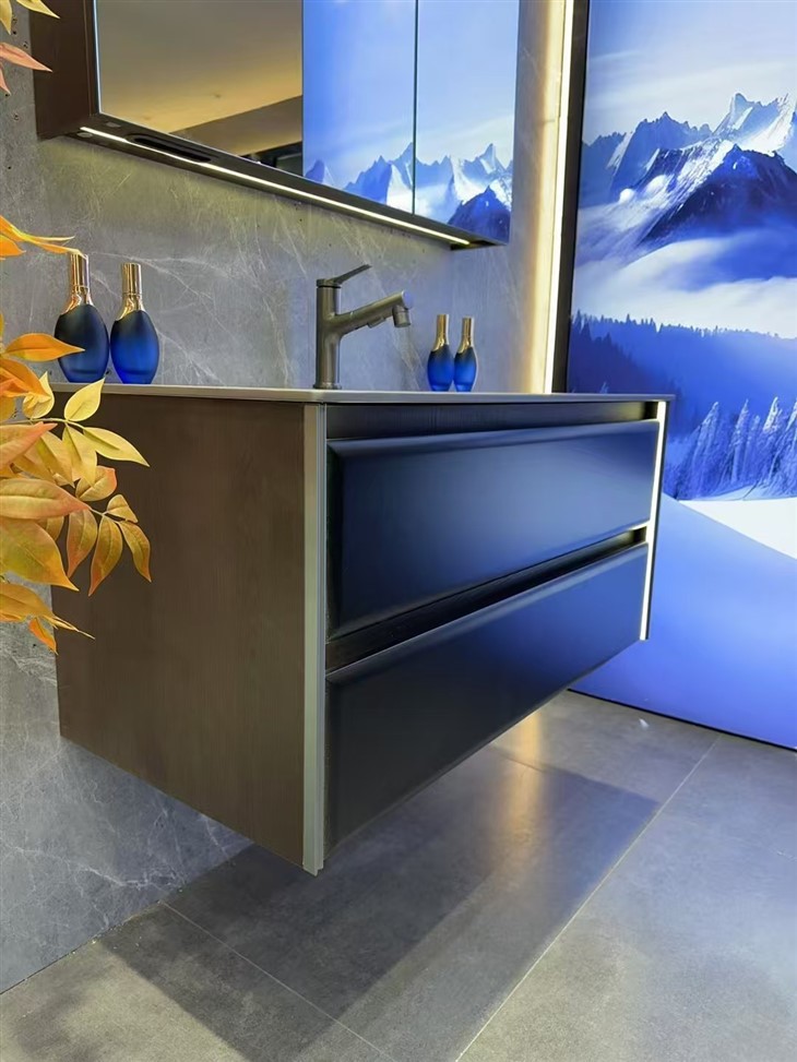 Modern Minimalist Paint-Free Multi-Layer Solid Wood Bathroom Vanity high quality